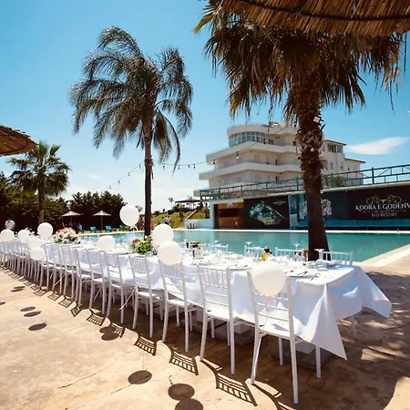 Kodra E Godenve Resort Vile-Ballaj