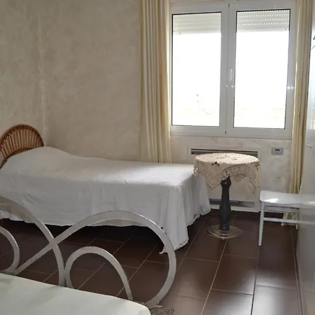 Kodra E Godenve Resort *